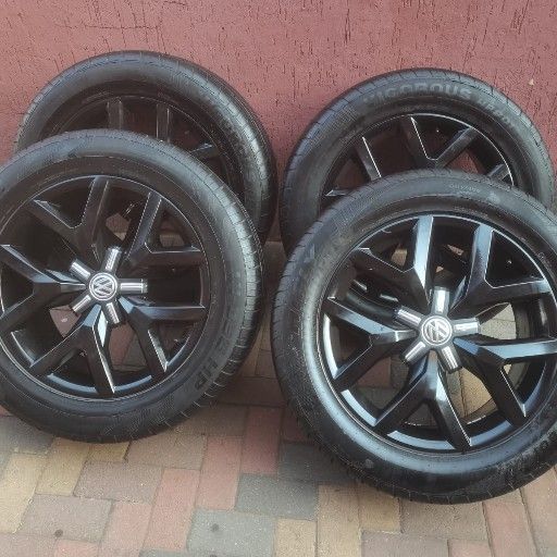 VW AMAROK 19IN MILFORDS MAGS AND TYRES - Private Seller