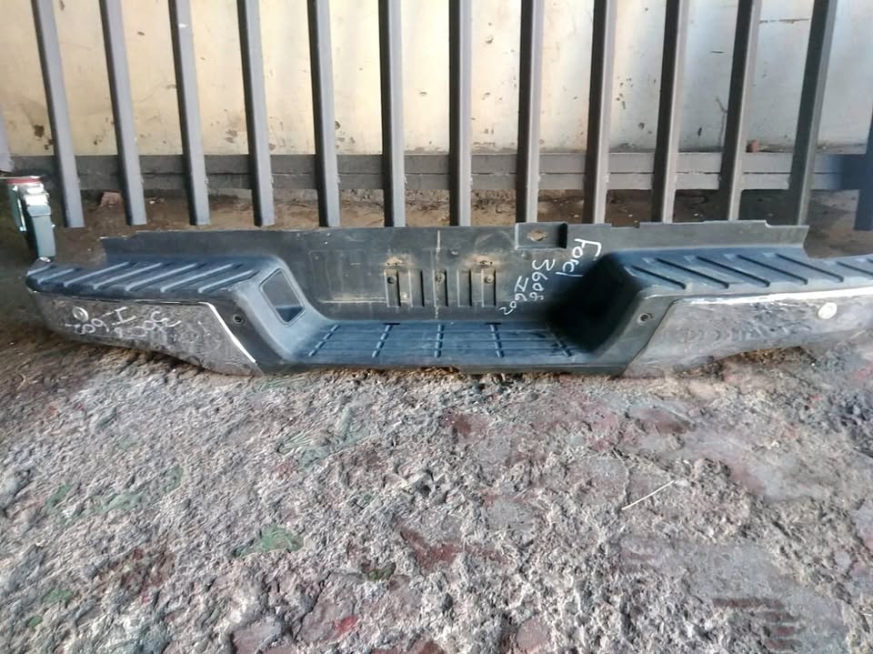 NISSAN NAVARA BACK BUMPER - Private Seller NISSAN NAVARA BACK BUMPER - Private Seller