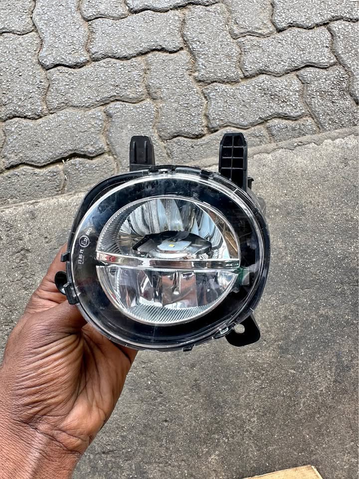 BMW FOG LIGHT RIGHT F20 F21 F22 F23 F30 F31 F34 GT F35 F32 F33 F36 - Private Seller BMW FOG LIGHT RIGHT F20 F21 F22 F23 F30 F31 F34 GT F35 F32 F33 F36 - Private Seller