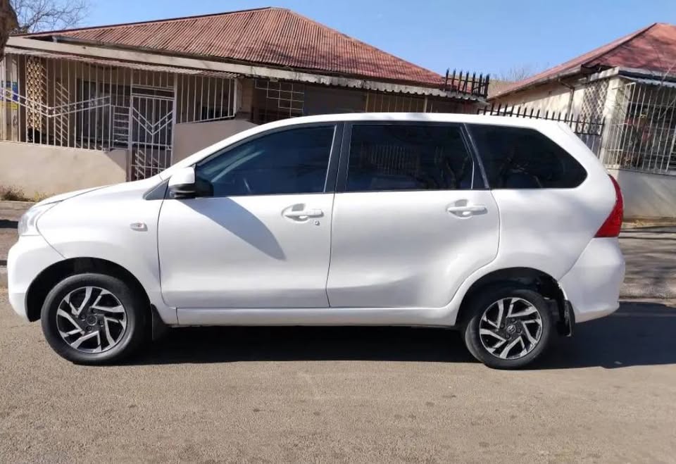 2020 TOYOTA AVANZA 1.3 SEVEN SEATER IN EXCELLENT CONDITION