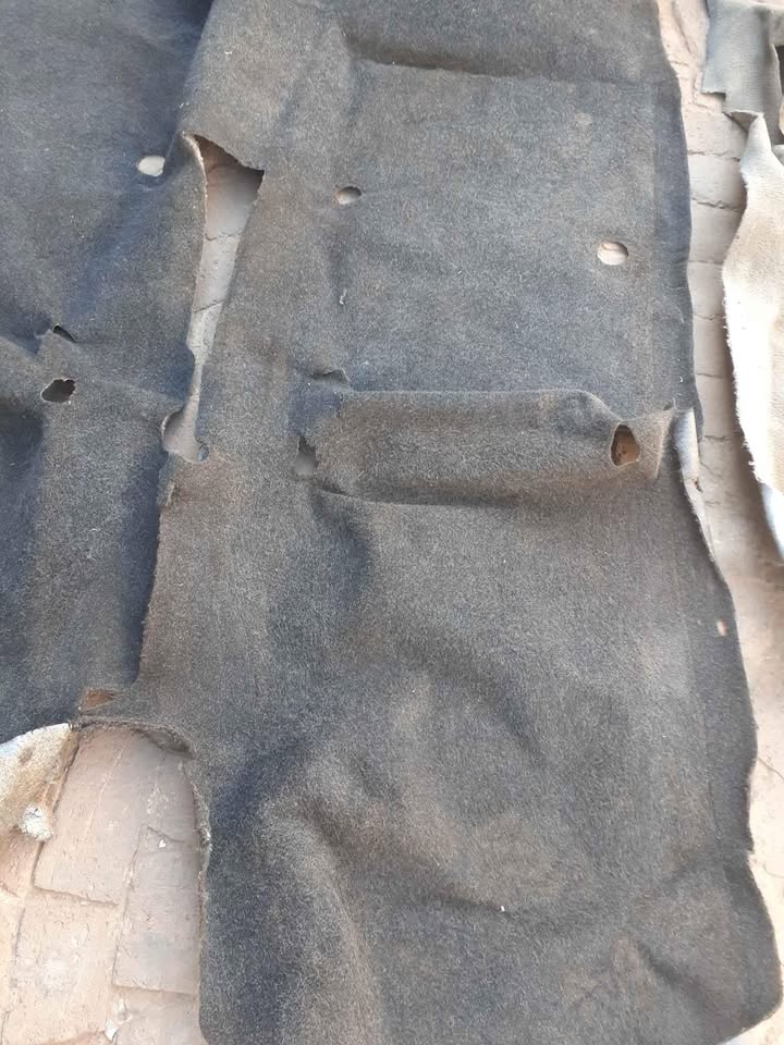 Toyota hilux d4d supercar floor carpet for sale - Private Seller Toyota hilux d4d supercar floor carpet for sale - Private Seller
