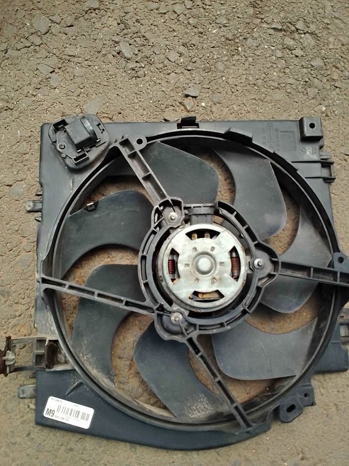Renault Clio 3 radiator fan for sale - Private Seller Renault Clio 3 radiator fan for sale - Private Seller