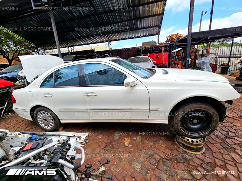 Mercedes E class W211 stripping for spares used