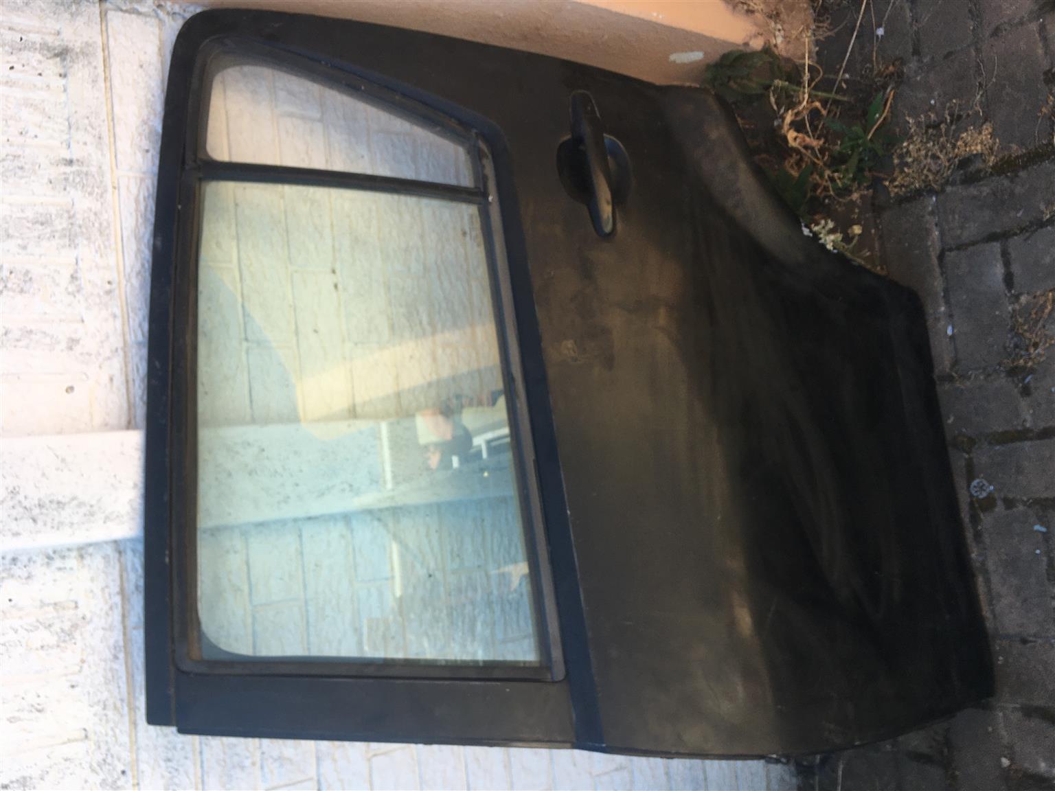 2007 daihatsu sirion tailgate