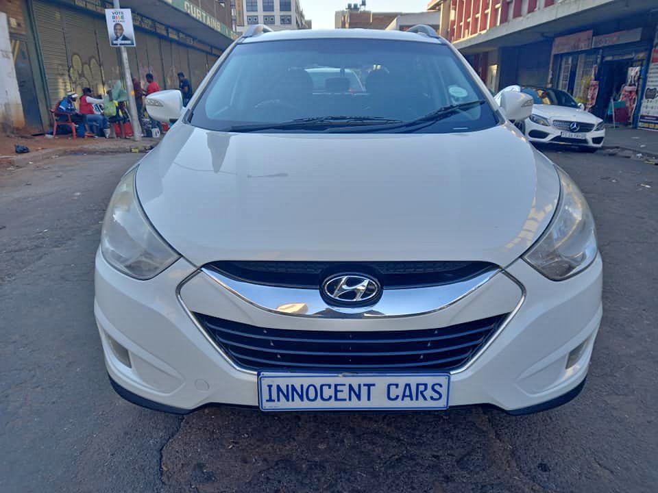 2011 HYUNDAI ix35 EXECUTIVE 2.0 PETROL, AUTOMATIC, WHITE COLOUR, MILEAGE 2011 HYUNDAI ix35 EXECUTIVE 2.0 PETROL, AUTOMATIC, WHITE COLOUR, MILEAGE