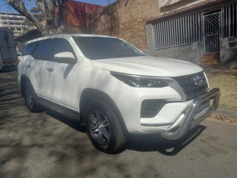 2022 TOYOTA FORTUNER 2.4GD6 ENGINE DIESEL, AUTOMATIC 4X4, MILEAGE 39000KMS, WHITE COLOR