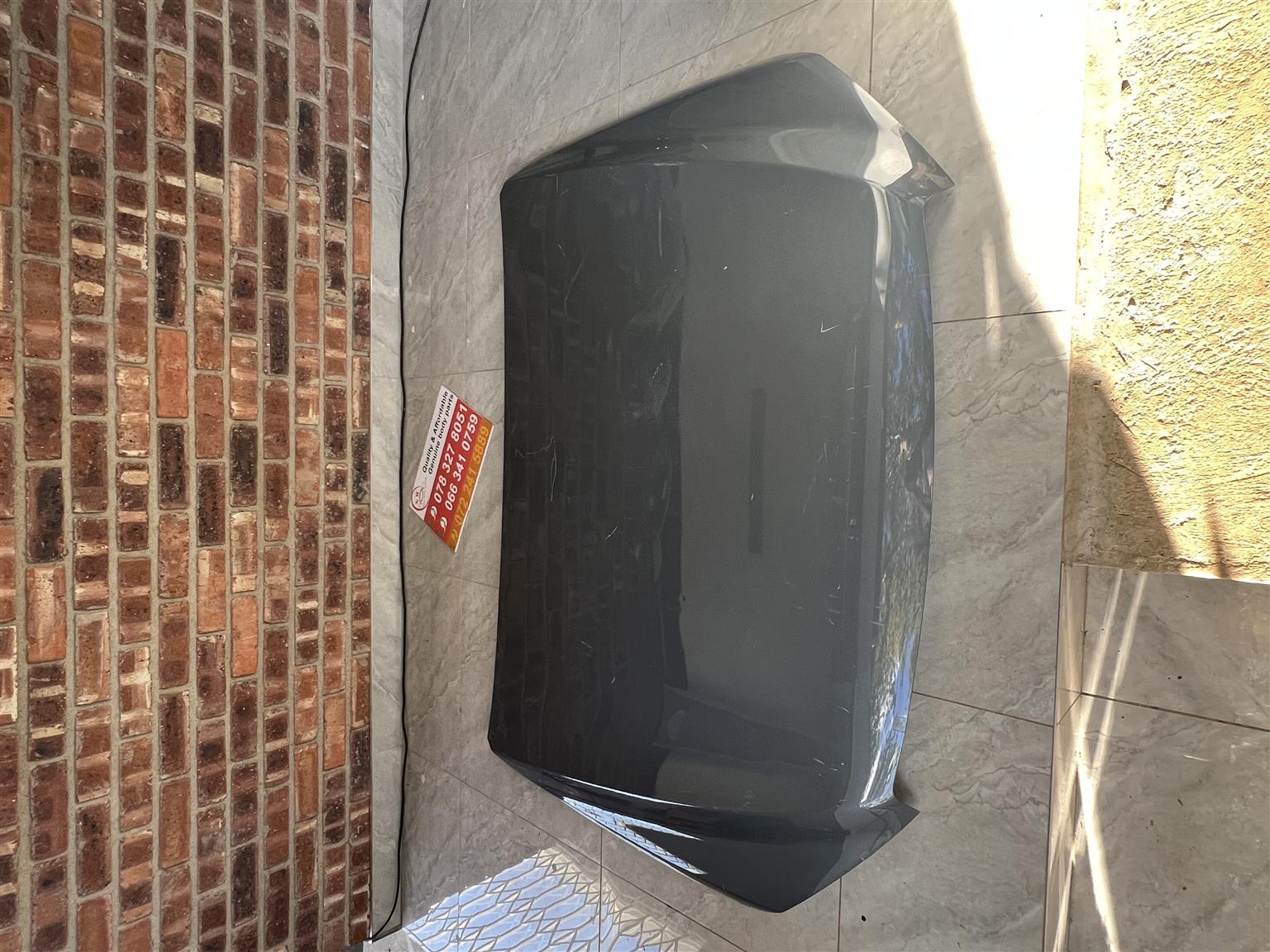 Isuzu D-Max Bonnet - Private Seller Isuzu D-Max Bonnet - Private Seller
