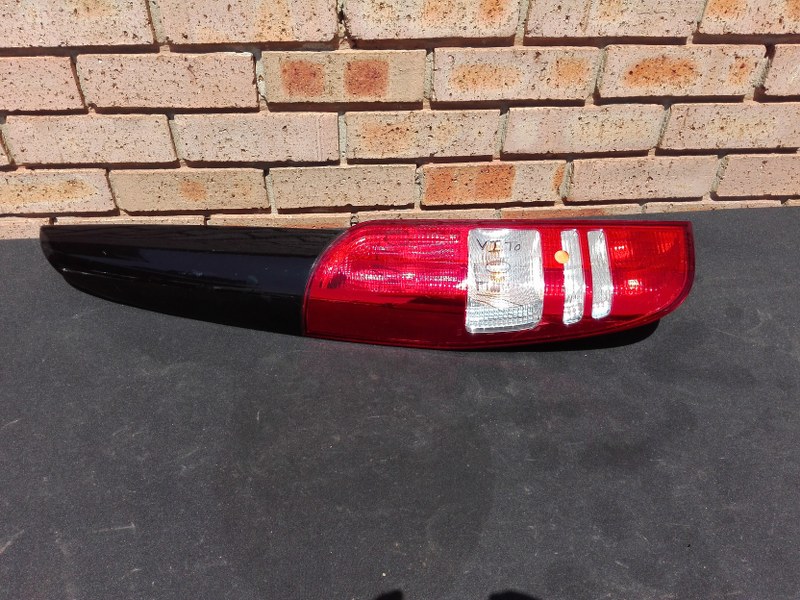 Mercedes Benz Viano Left Taillight - Private Seller Mercedes Benz Viano Left Taillight - Private Seller