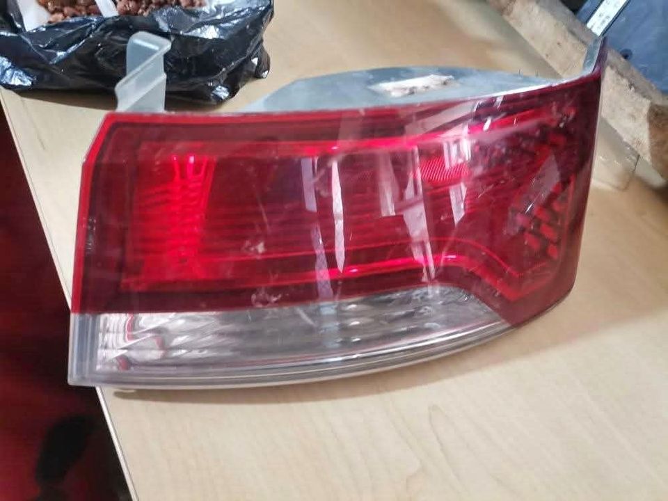 KIA Cerato Taillight Right Side 2011. At Sema Auto Parts - Private Seller