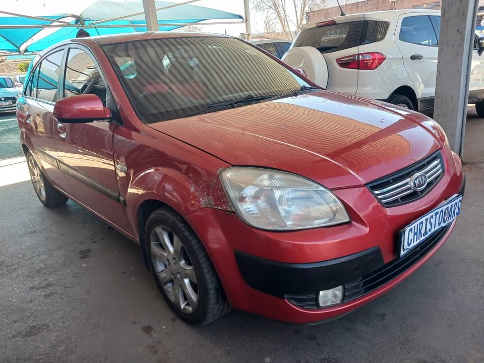 2009 model Kia Rio hatchback Manuel Transmission petrol 1.4 engine capacity mileage 120000km