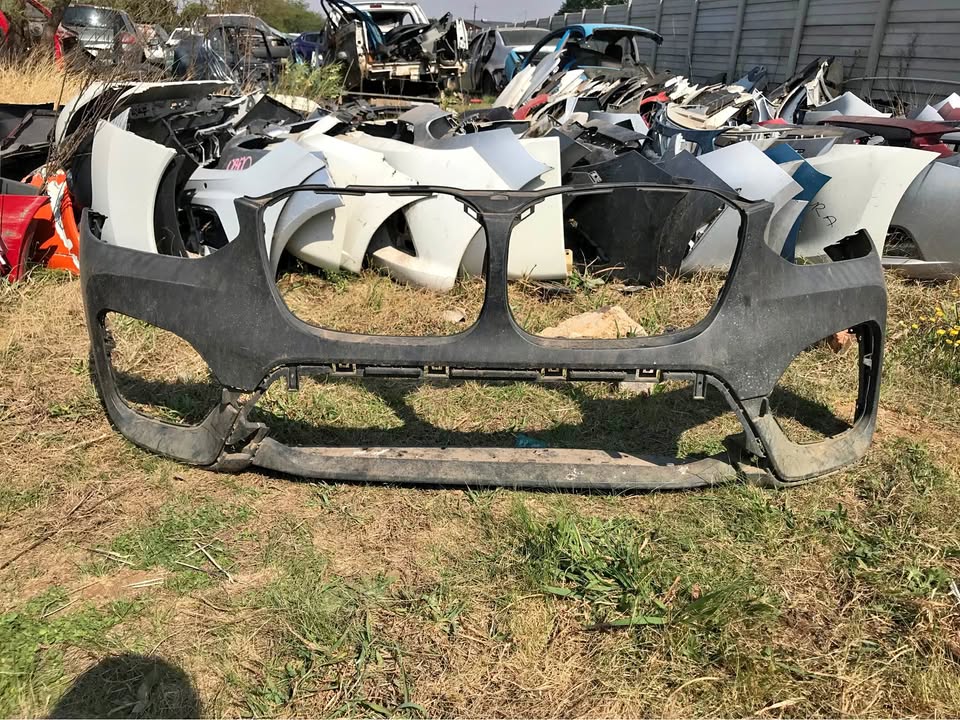 2017-2020 BMW X3 Front Bumper for Sale - Private Seller 2017-2020 BMW X3 Front Bumper for Sale - Private Seller