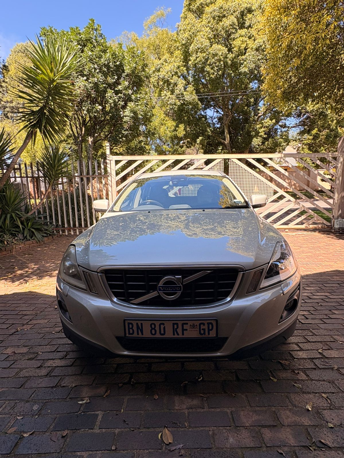 Used 2010 Volvo XC60 2.4D Elite Geartronic - Private Seller Used 2010 Volvo XC60 2.4D Elite Geartronic - Private Seller