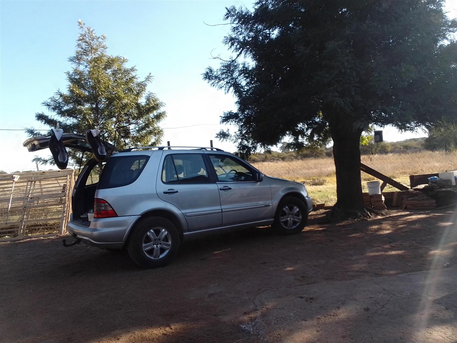 Car Mercedes Benz mL 350