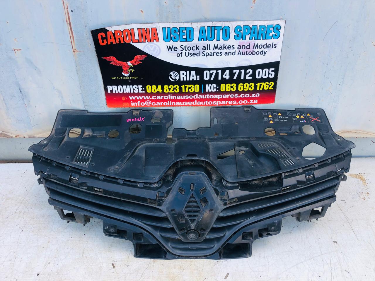 Renault Clio 4 facelift radiator grill (no badge) - Private Seller Renault Clio 4 facelift radiator grill (no badge) - Private Seller