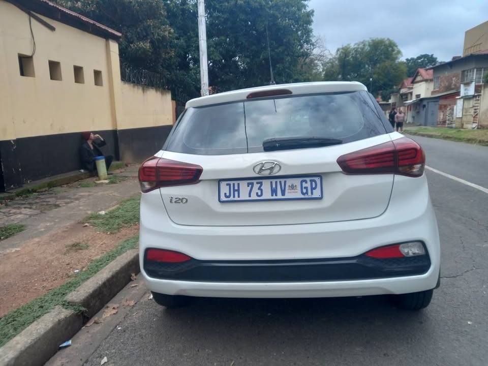 2019 Hyundai i20 1.2 PETROL, Manual, White