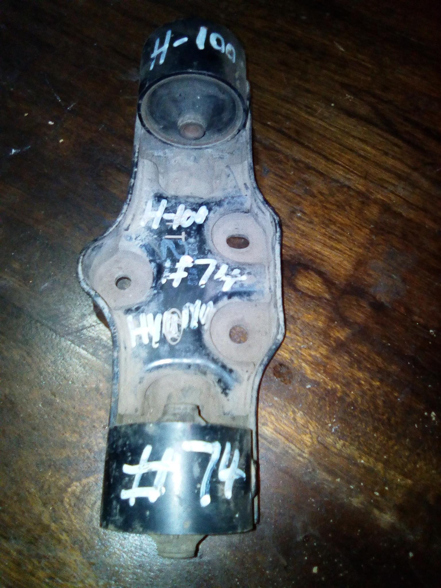 Hyundai h100 Gearbox Crossmember Hyundai h100 Gearbox Crossmember