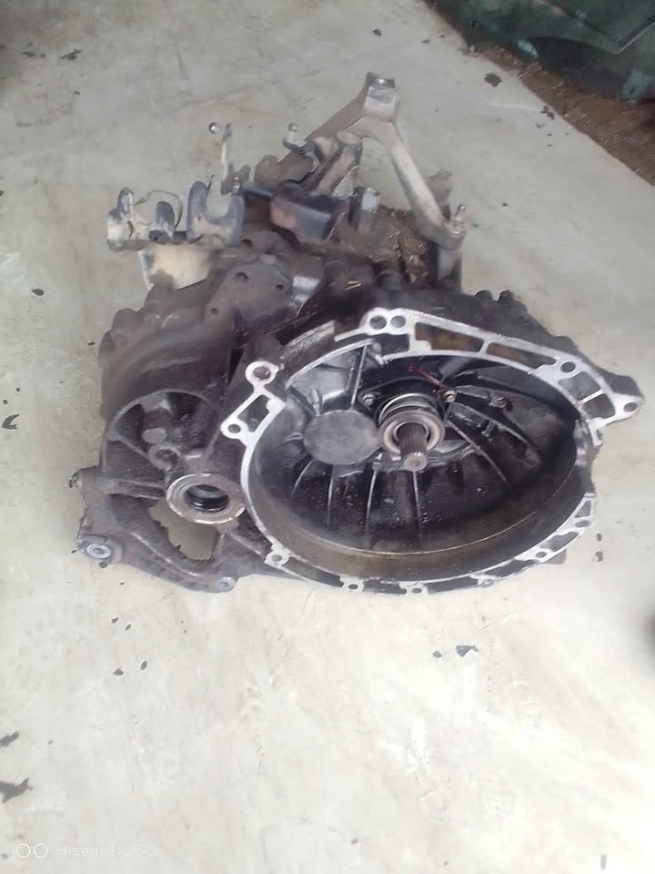 Volvo S40 2.0l 2010 gearbox manual for sale