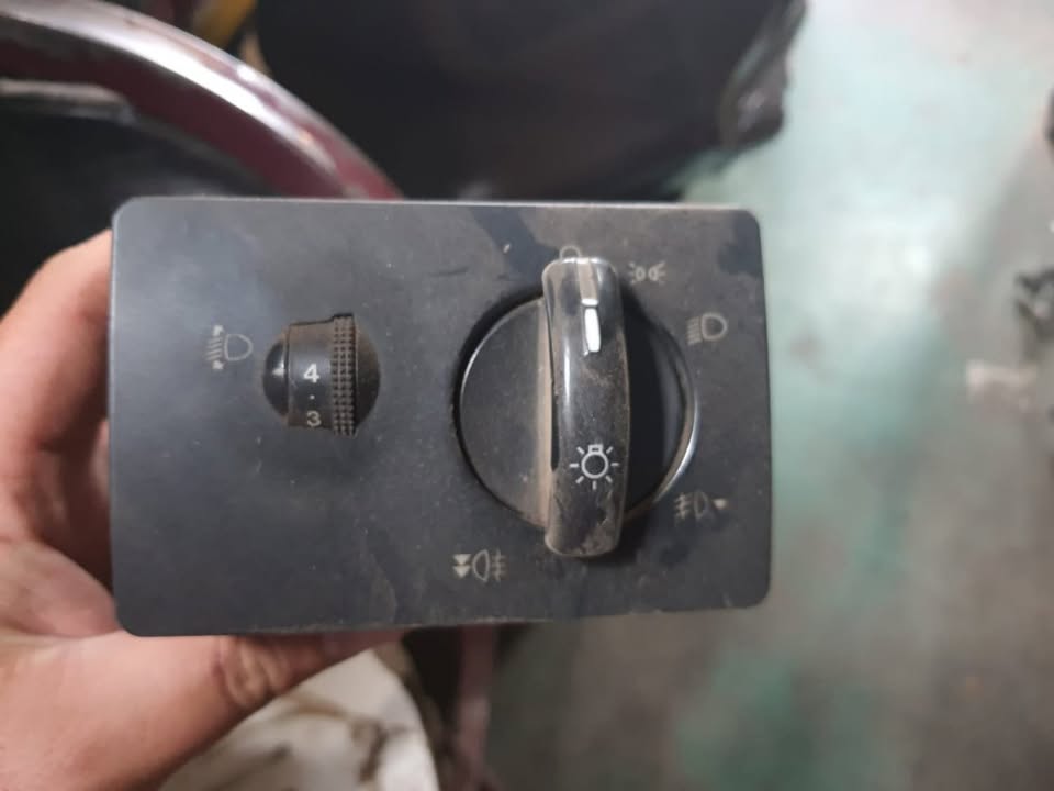 Ford Fiesta 2008 Light Switch - Private Seller