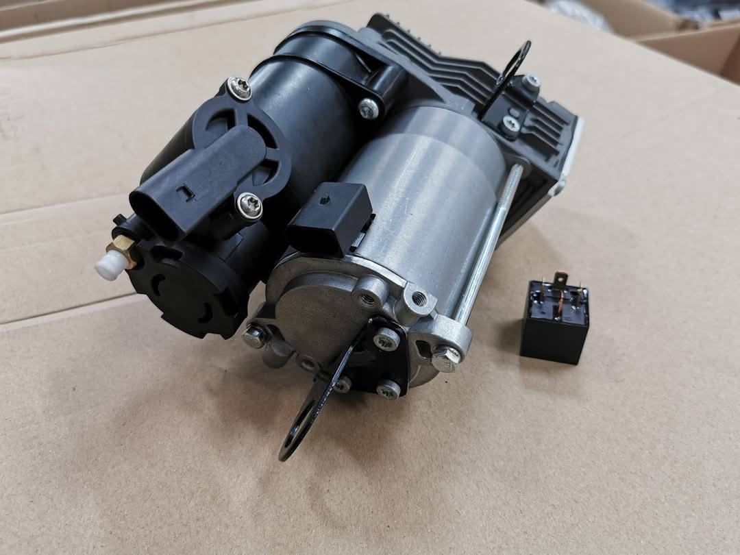 NEW MERCEDES BENZ AIRMATIC PUMPS FOR W221 S-CLASS S350 S500 AVAILABLE - Private Seller