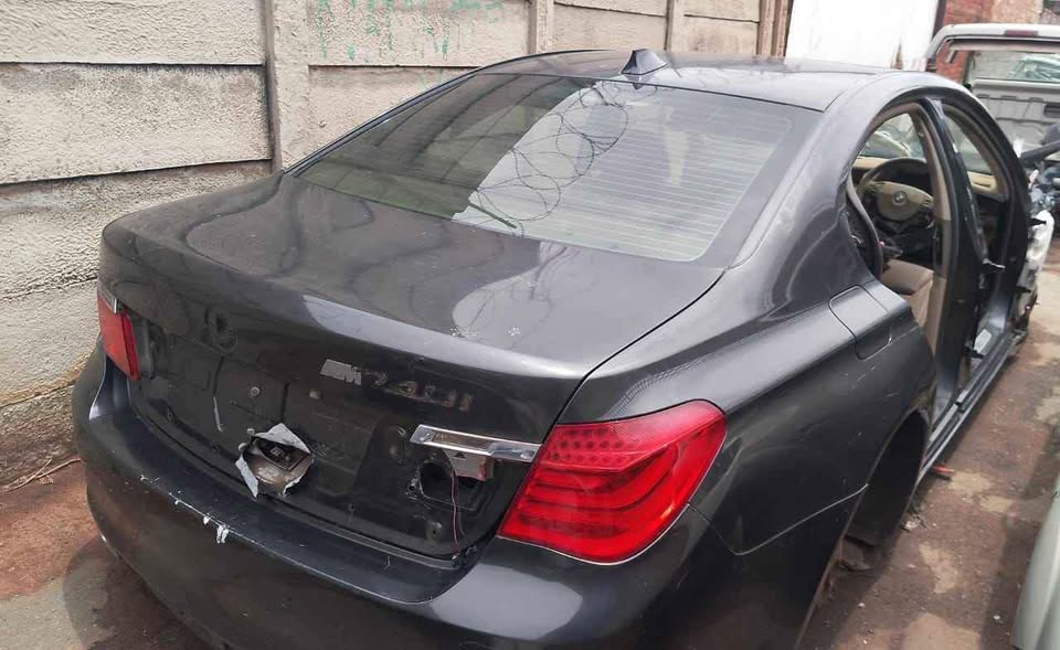 BMW 740i Stripping For Spares - Private Seller BMW 740i Stripping For Spares - Private Seller
