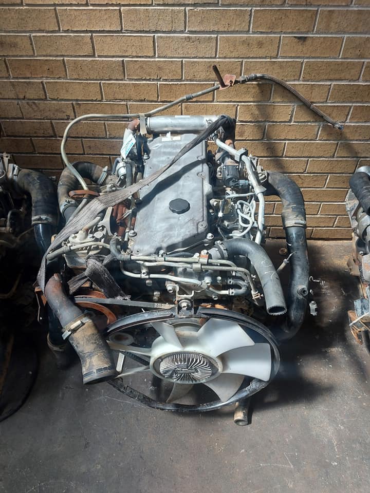 ISUZU 4HK1 COMPLETE ENGINES FOR SALE - Private Seller