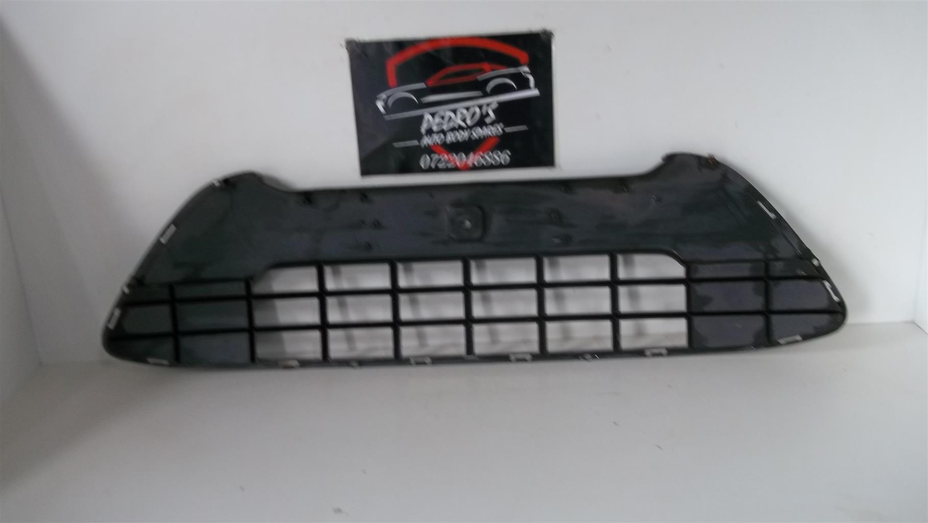 Ford Figo/Ikon grille - Private Seller