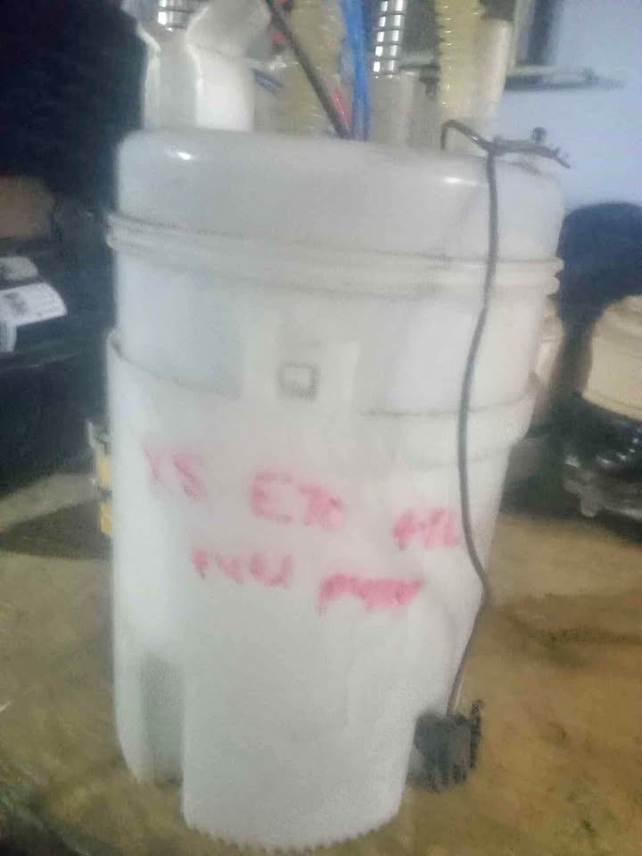 Bmw E90 fuel pump - Private Seller