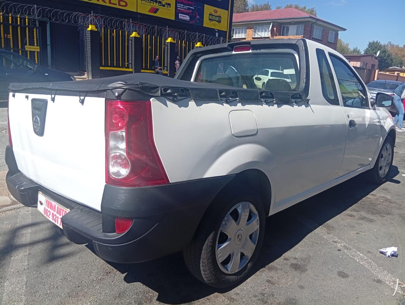 2018 Nissan NP200 1.6i AirCon SingleCab Bakkie Manual Cloth Seats Good