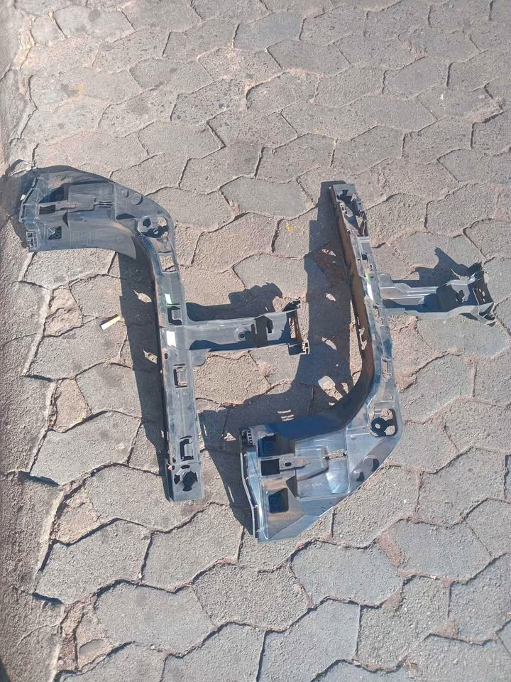Bmw F48 F49 left right rear bumper brackets - Private Seller Bmw F48 F49 left right rear bumper brackets - Private Seller