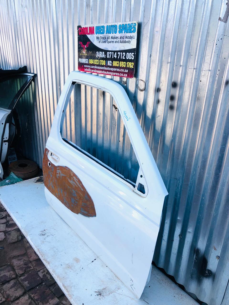 Nissan NP300 single cab right side door - Private Seller Nissan NP300 single cab right side door - Private Seller