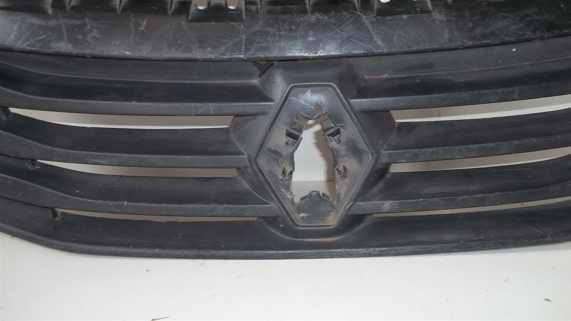 Renault Sandero/Stepway grille - Private Seller Renault Sandero/Stepway grille - Private Seller
