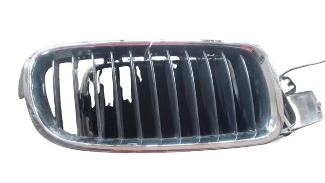 BMW 328I KIDNEY GRILLE F30 (2012-2016) - Private Seller BMW 328I KIDNEY GRILLE F30 (2012-2016) - Private Seller