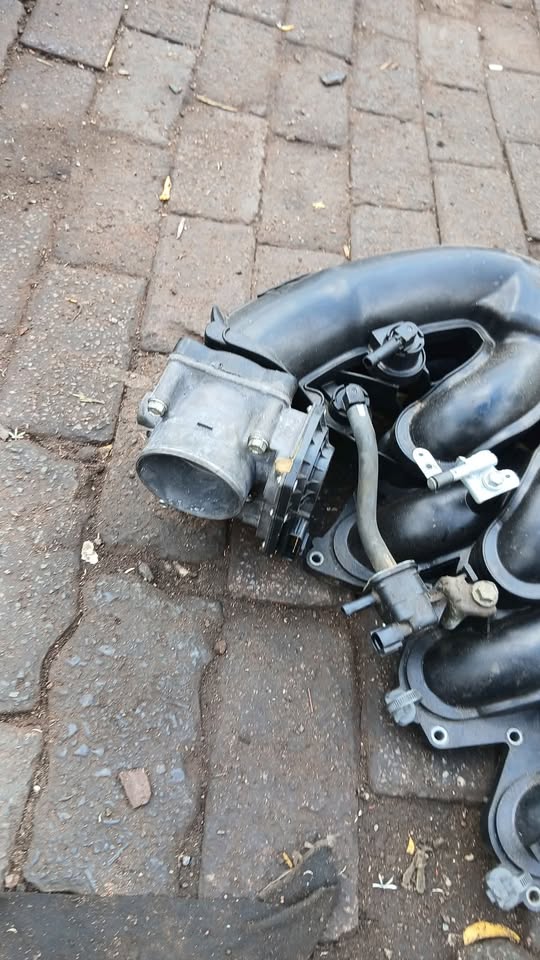 Lexus IS250 intake Manifold With Throttle Body - Private Seller