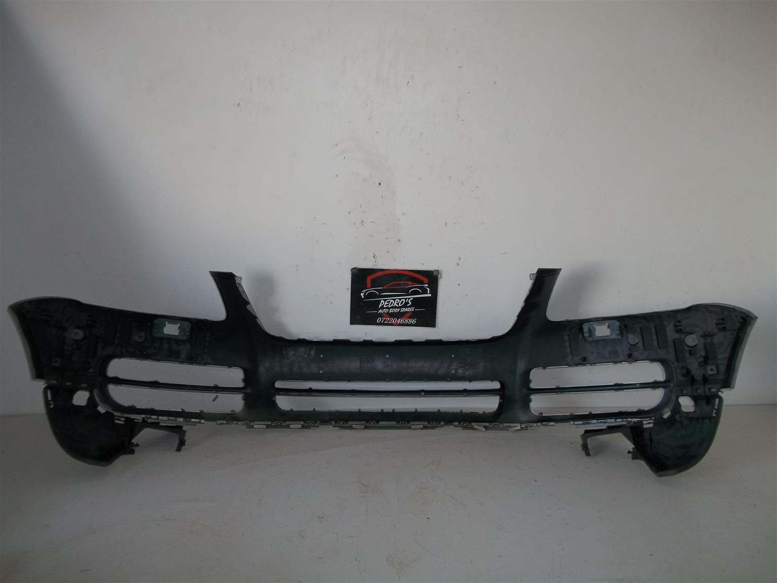 VW Touareg 1 (7L) '03-'06 front bumper - Private Seller VW Touareg 1 (7L) '03-'06 front bumper - Private Seller