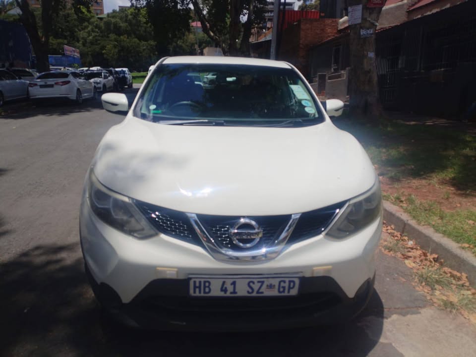 2016 Nissan Qashqai 1.2 Turbo Petrol, Manual, White Color, Mileage