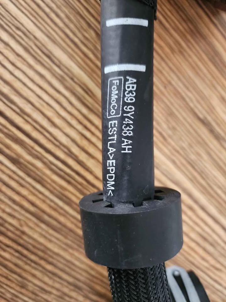 FORD RANGER T6 COOLANT HOSE - Private Seller