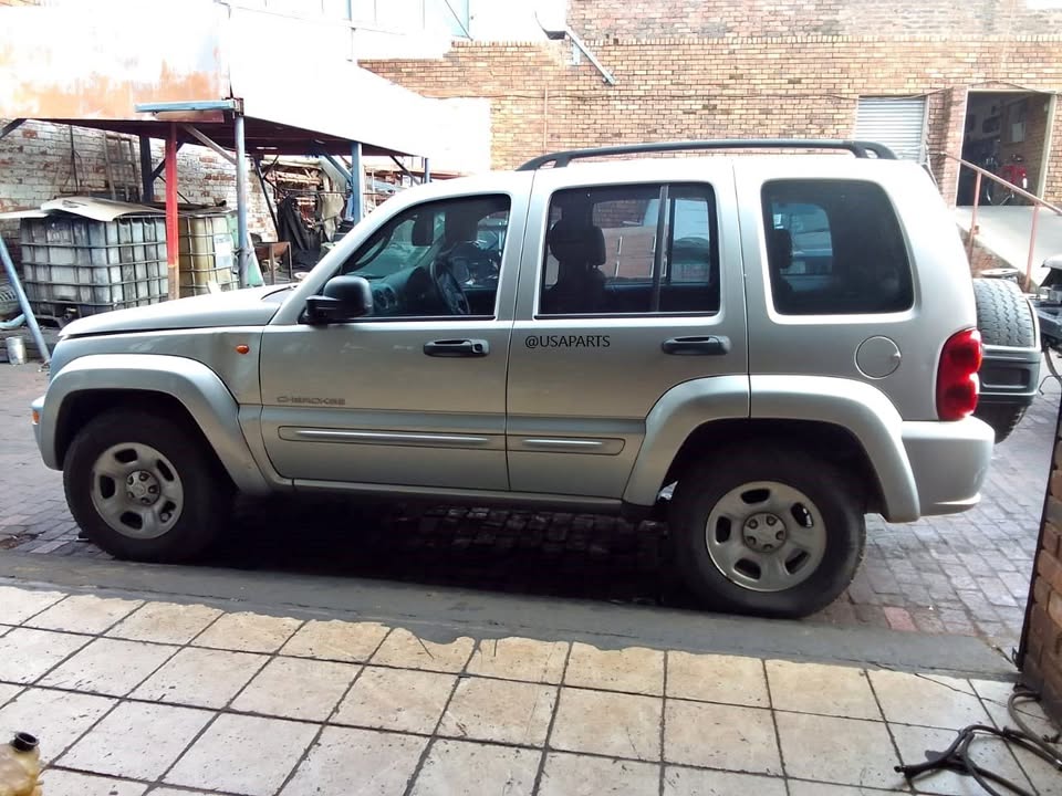 Jeep Cherokee 2.8 KJ stripping for spares! - Private Seller Jeep Cherokee 2.8 KJ stripping for spares! - Private Seller