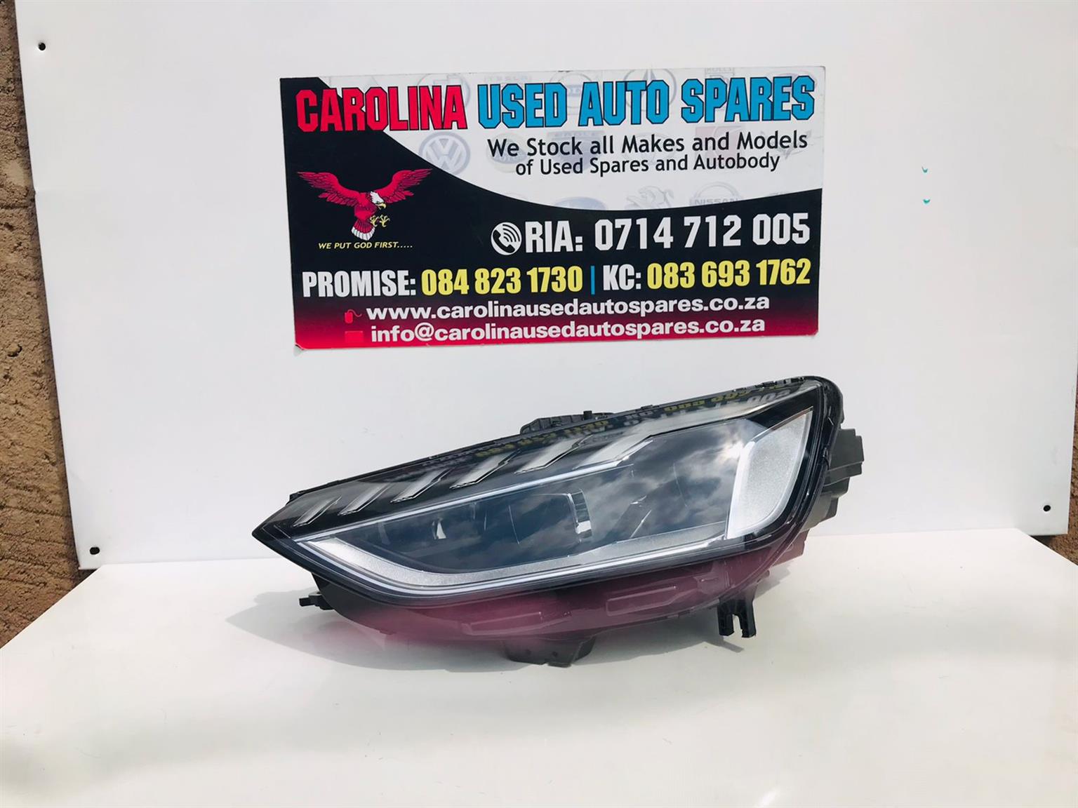 Audi A4 left side xenon headlight - Private Seller Audi A4 left side xenon headlight - Private Seller