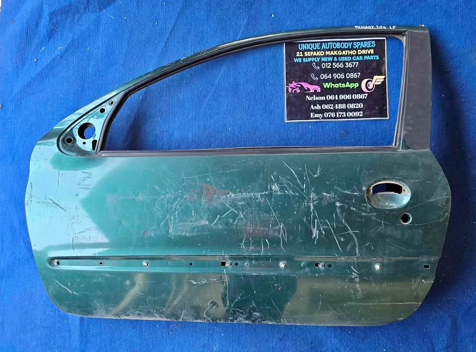 Peugeot 206 Left Front Door - Private Seller Peugeot 206 Left Front Door - Private Seller