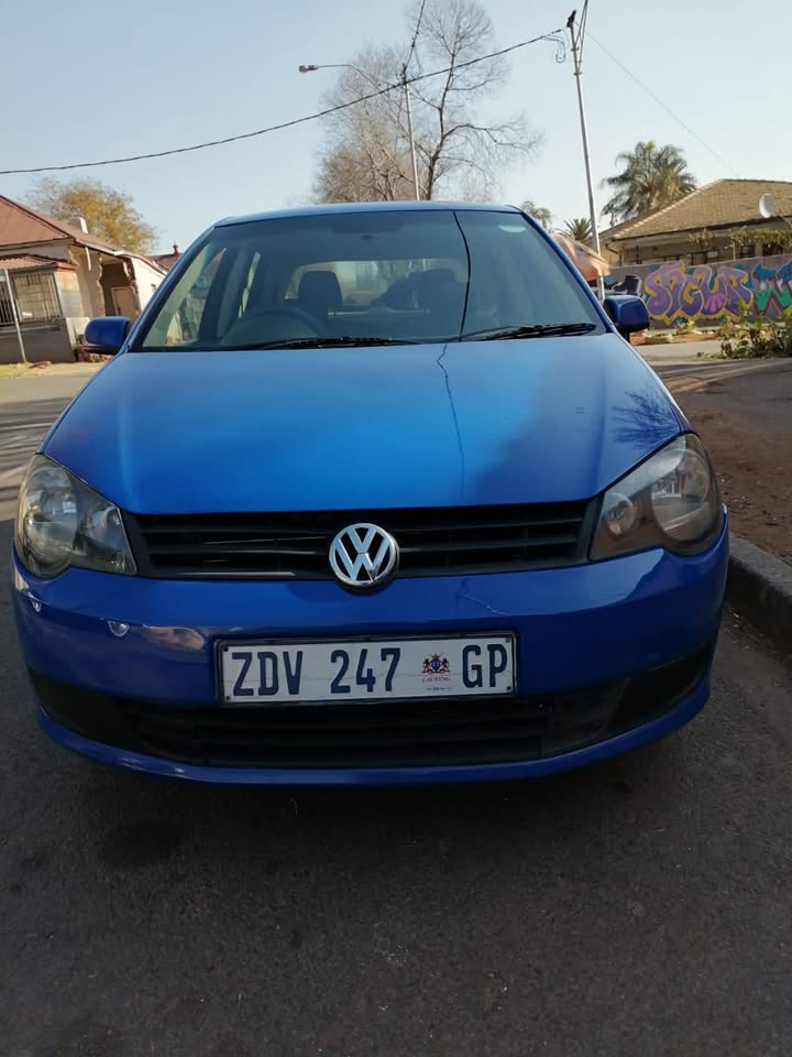 2012 VOLKSWAGEN POLO VIVO 1.4 HATCHBACK IN EXCELLENT CONDITION