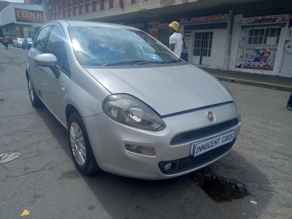 2013 FIAT PUNTO 1.4 PETROL, MANUAL TRANSMISSION, SILVER COLOUR, MILEAGE 80000KM