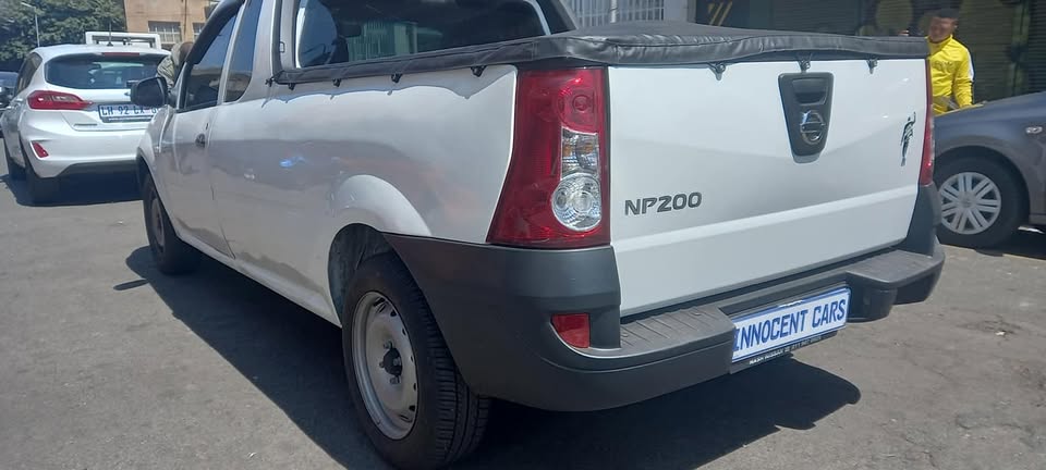 2022 NISSAN NP200 1.6 PETROL, MANUAL TRANSMISSION, WHITE COLOUR,