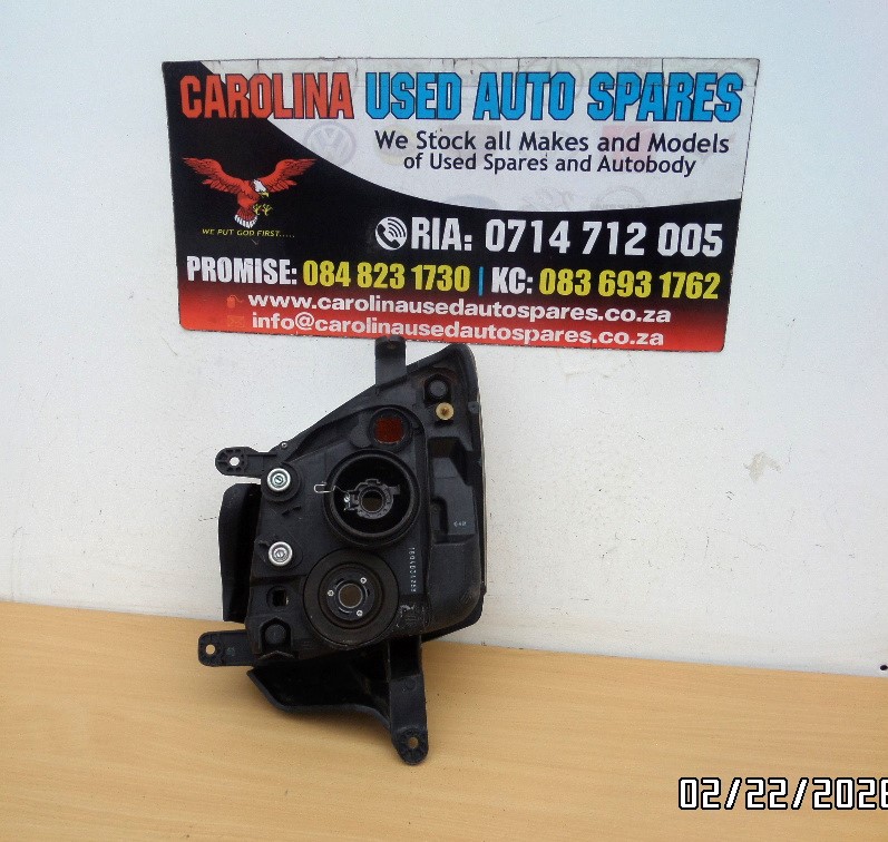 Isuzu KB250/KB300 Go big right side xenon headlight - Private Seller Isuzu KB250/KB300 Go big right side xenon headlight - Private Seller