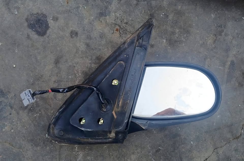 NISSAN ALMERA RIGHT MIRROR FOR SALE - Private Seller NISSAN ALMERA RIGHT MIRROR FOR SALE - Private Seller