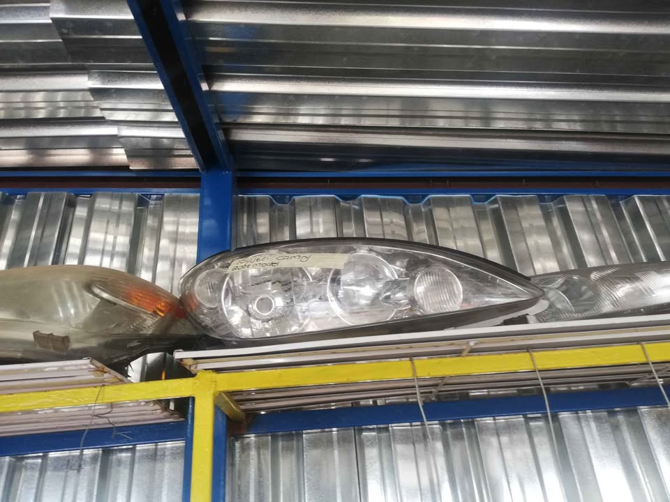 Toyota camry right side headlight - Private Seller Toyota camry right side headlight - Private Seller