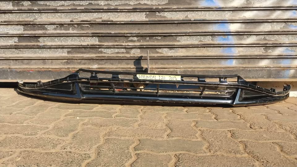 Hyundai i20 bottom spoiler 2023 - Private Seller Hyundai i20 bottom spoiler 2023 - Private Seller