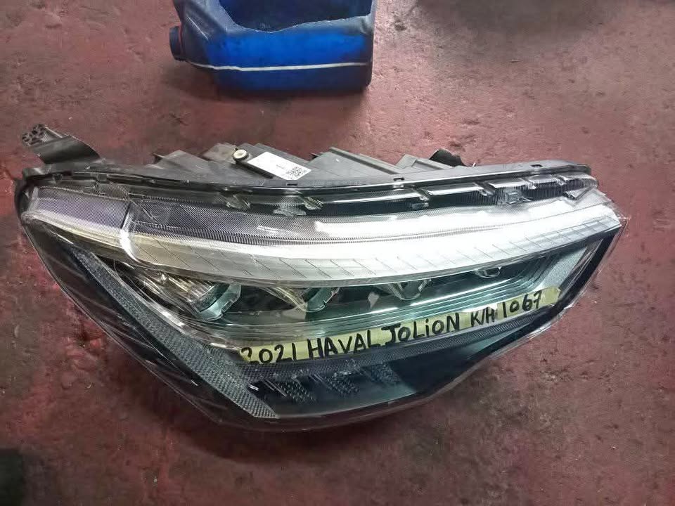 Haval jollion led headlight right side - Private Seller Haval jollion led headlight right side - Private Seller