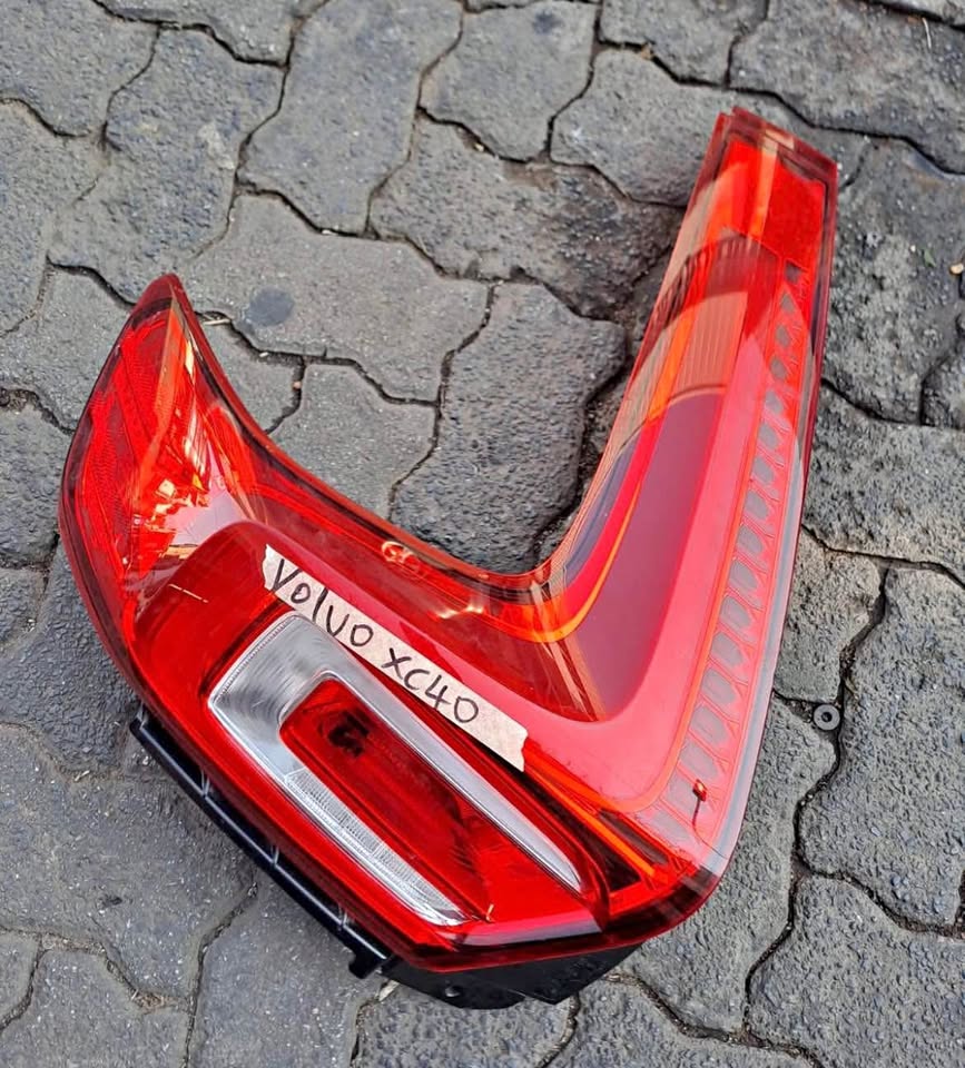 Volvo XC40 taillight - Private Seller Volvo XC40 taillight - Private Seller