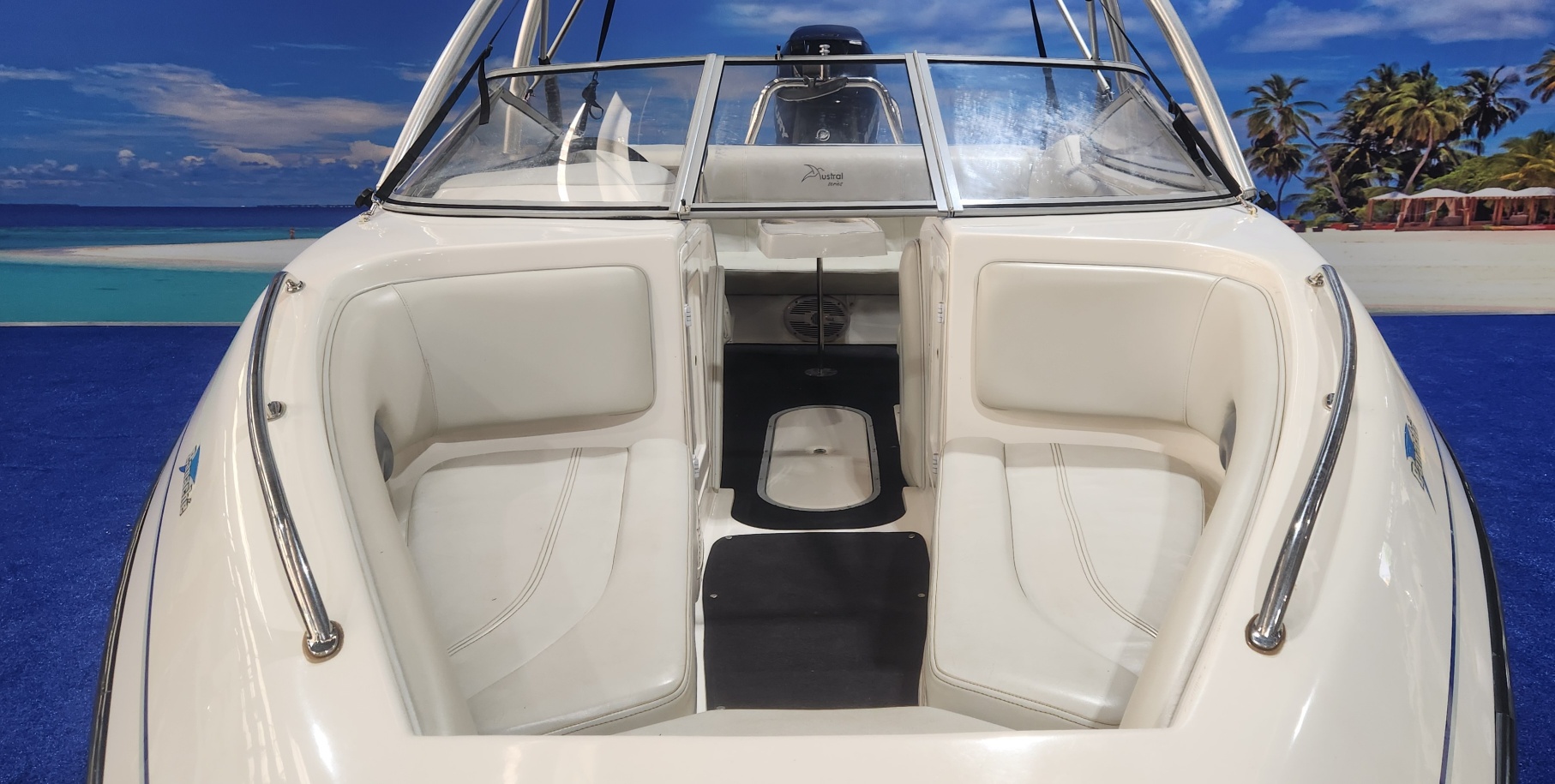 PANACHE 2150 LX ON TRAILER 250 HP MERCURY VERADO 4 STROKE 147 HOUR