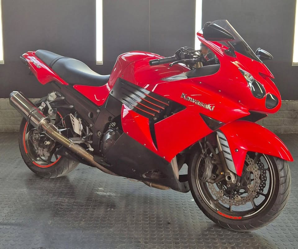 ジャネ⑥ カワサキ「ニンジャZX-6R／KRTエディション」カラー＆グラフィック変更